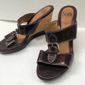 Sofft Brown 4” Heeled Wedge Sandals with Gold-Toned Buckle. Women’s Size 8 1/2 M